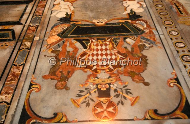 malte 10.JPG - Cathédrale Saint-JeanPierres tombales en marbreLa ValetteMalte